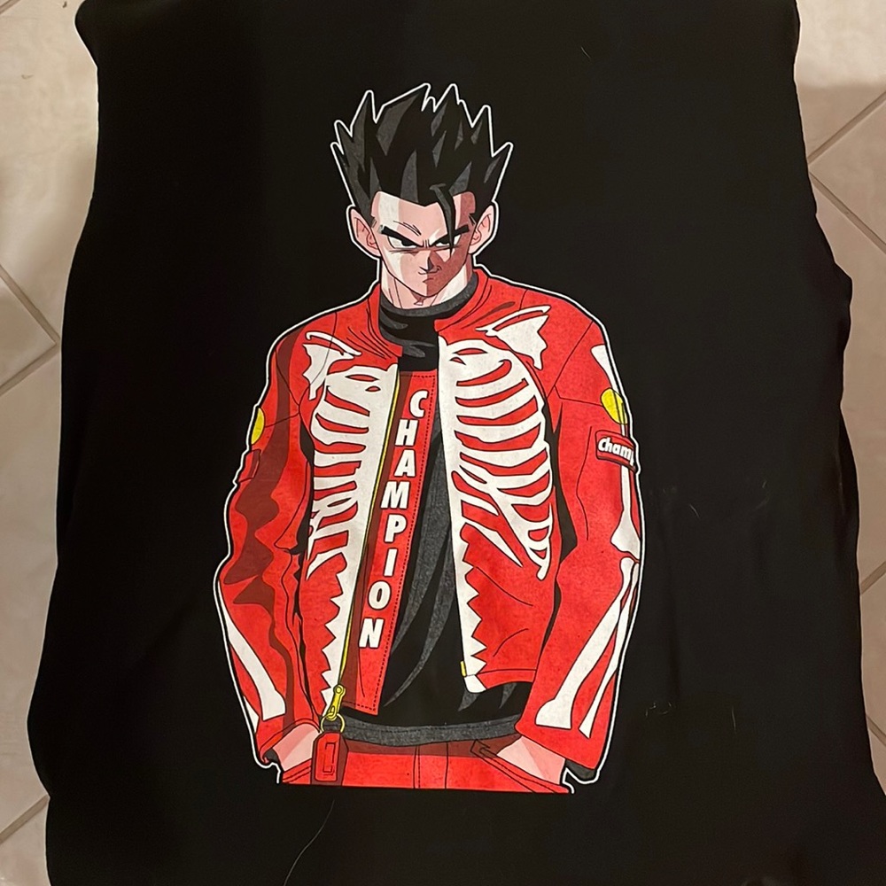 Manga T-shirt. Size Large.